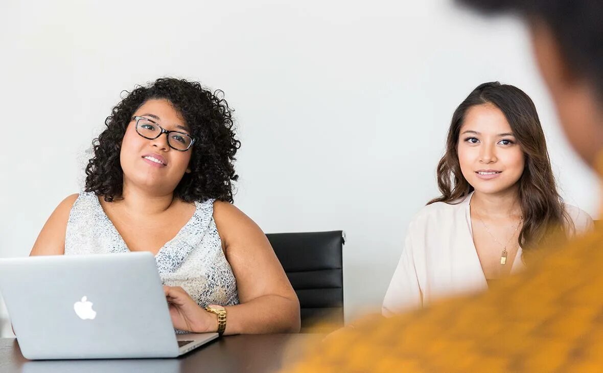 Крутой бизнесмен фото. Bai ling. Крутой бизнесмен. Бай человек это. Approving.