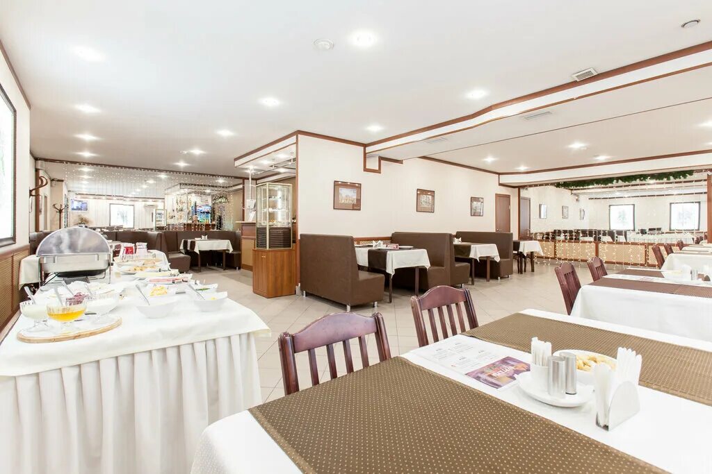 Парк отель дубки самара. Кафе дубки тимирязевская. Самара, ул. По честному самара ресторан. Ресторан дубки самара.