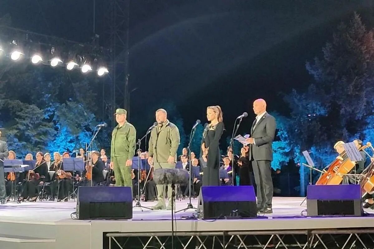Донецкая гастроль. Скруджи в донецке концерт в горловке. Донецкая гастроль. Донецк концерт. Театр на курской.