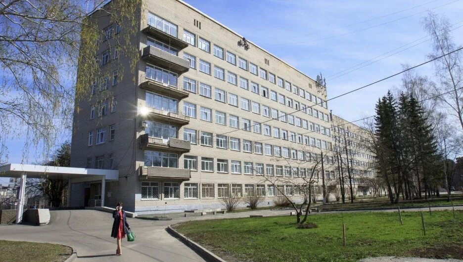 Двадцать пятая больница. Городская больница 5 барнаул. 1 городская больница барнаул. ковидный госпиталь в барнауле.