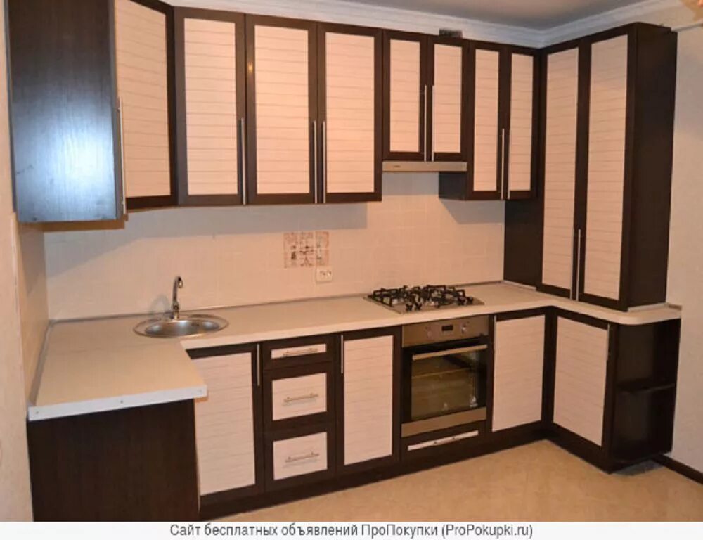 Кухня сандра. Кухня сандра пинскдрев. Угловая кухня лдсп эггер. Желтый кухонный гарнитур. Мдф по индивидуальным размерам.