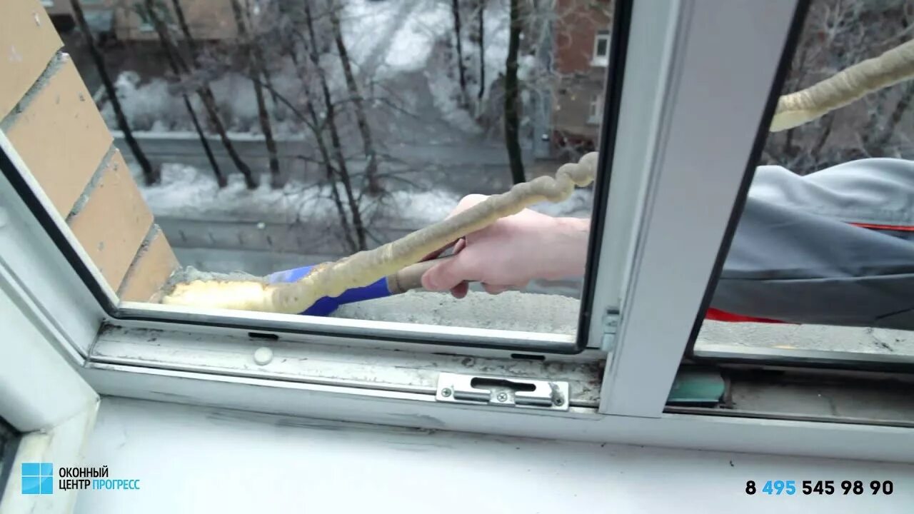 Зимний монтаж окон. Демонтаж штапика пластикового окна. Стеклопакет разбор. Поврежденный ПВХ окно.