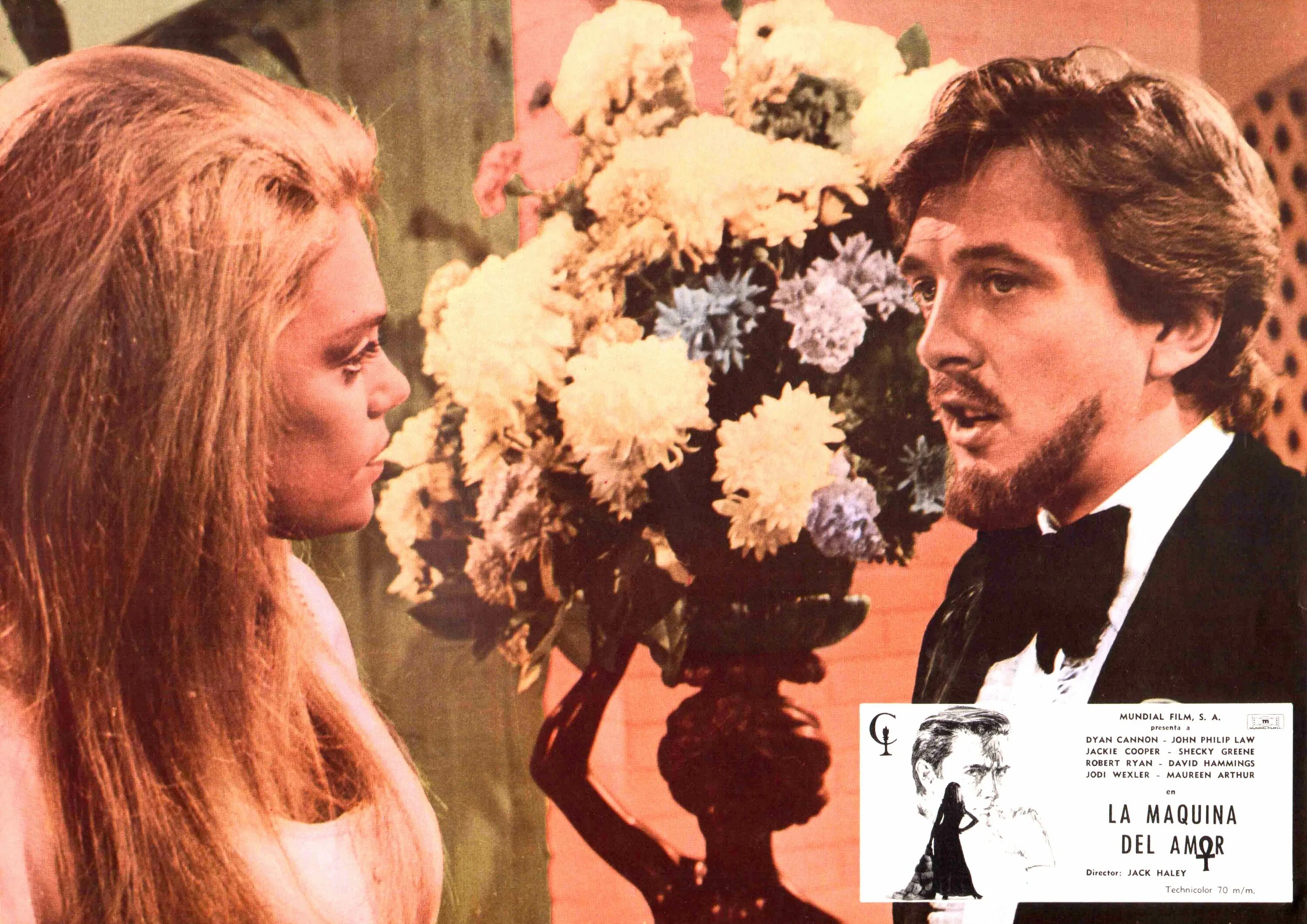 Love machine tv girl перевод. Dark studio 2020. Lovemachine - в поисках рая. девушки из бенни хилла. Love machines магазин.