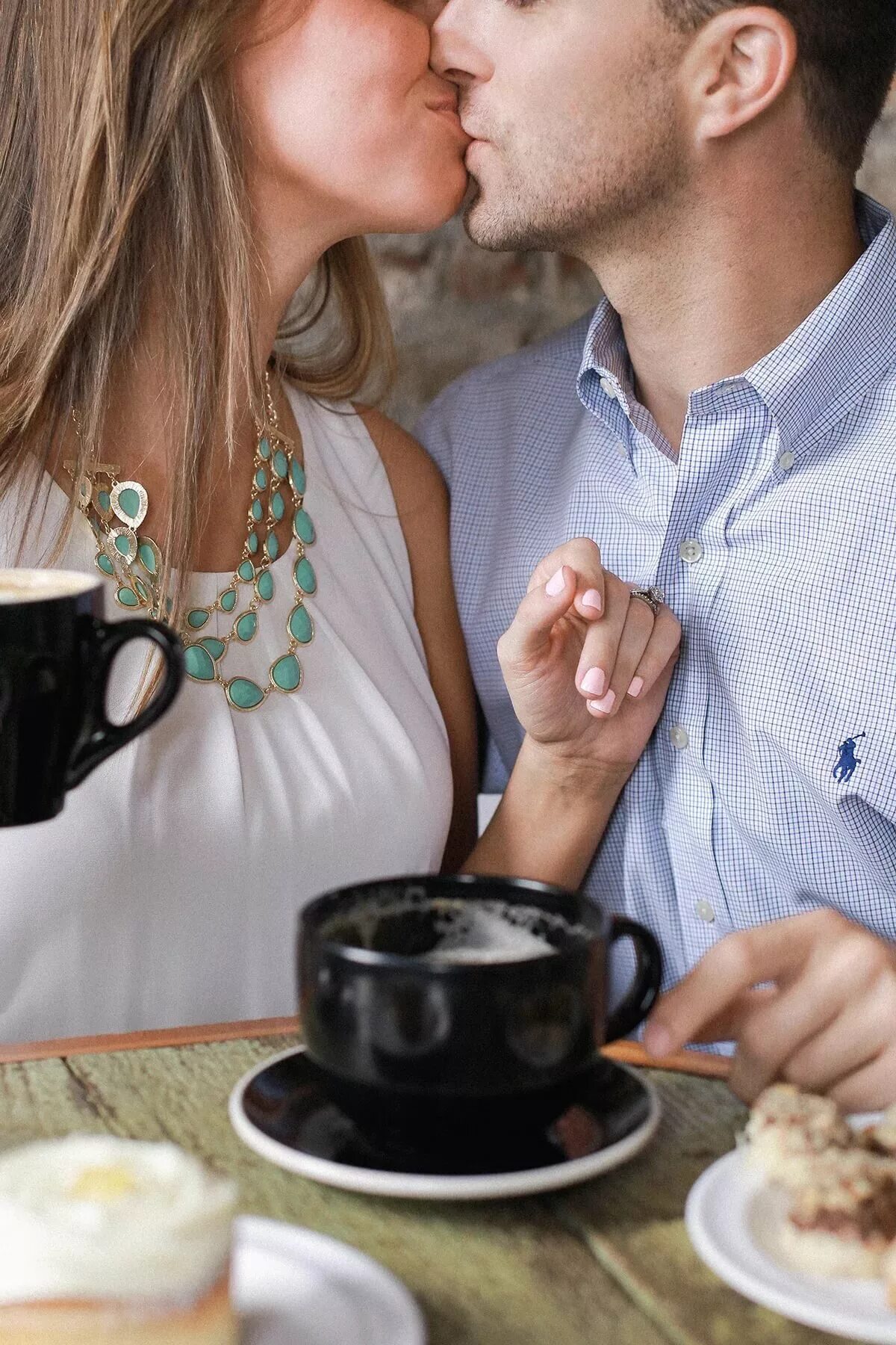 Чай романтика. Романтическое чаепитие. Утренний поцелуй. Кофе вдвоем. Кофе для влюбленных.