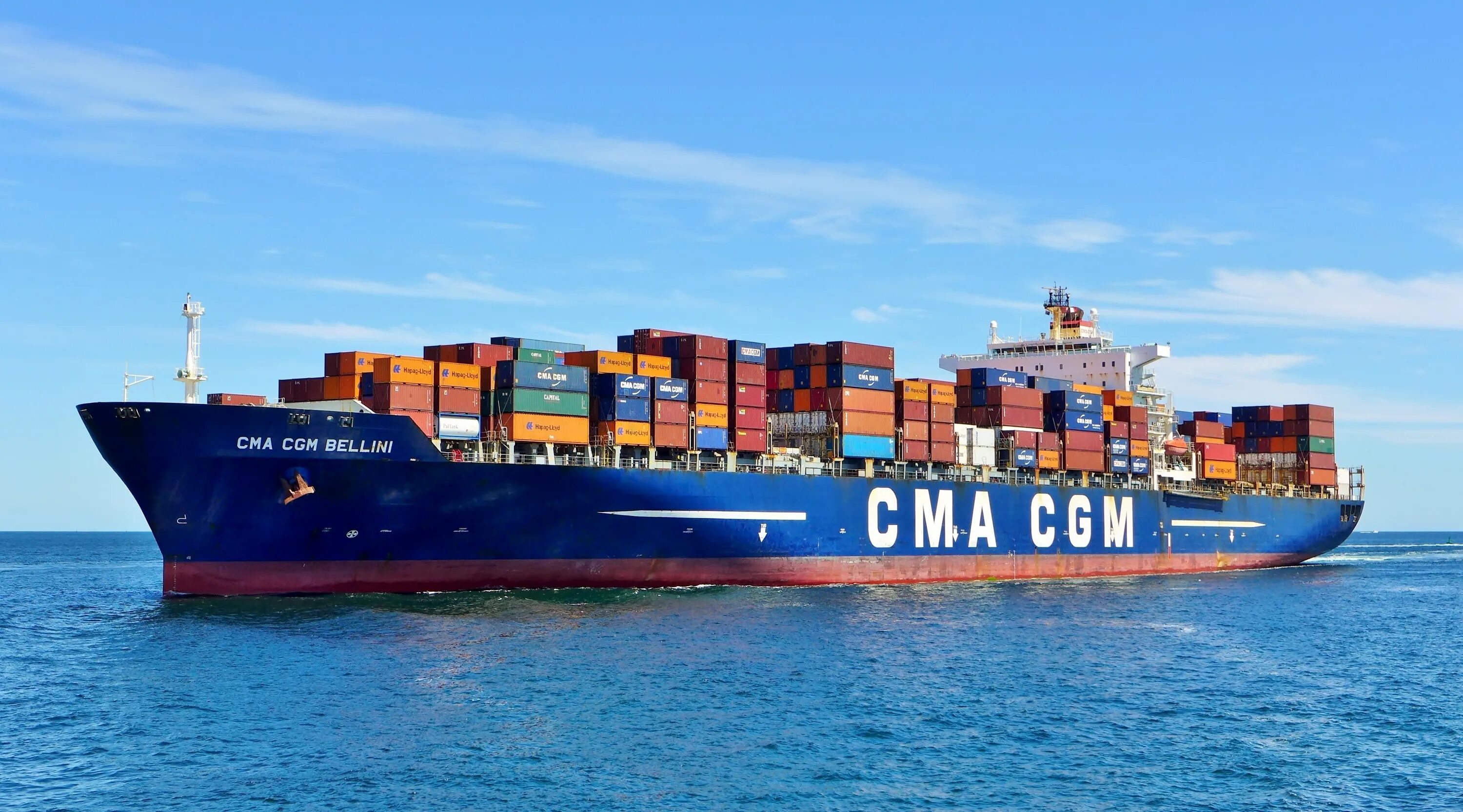 Cma shipping. Контейнеровоз cma cgm. коносамент cma cgm. брендинг грузовых контейнеров cma cgm group. cma cgm логотип.