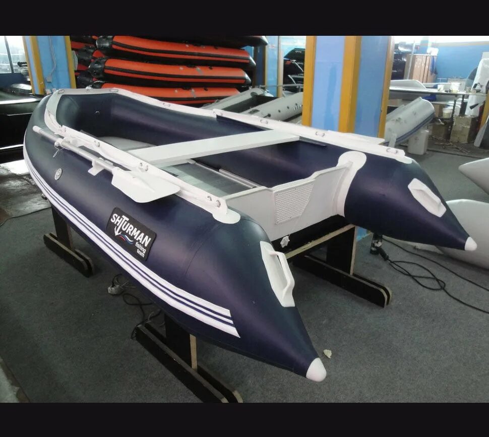 Лодках штурман. Лодка адмирал 335 камуфляж. Лодка адмирал 320 цвет камыш. Лодка штурман 360 джет. Лодках штурман.