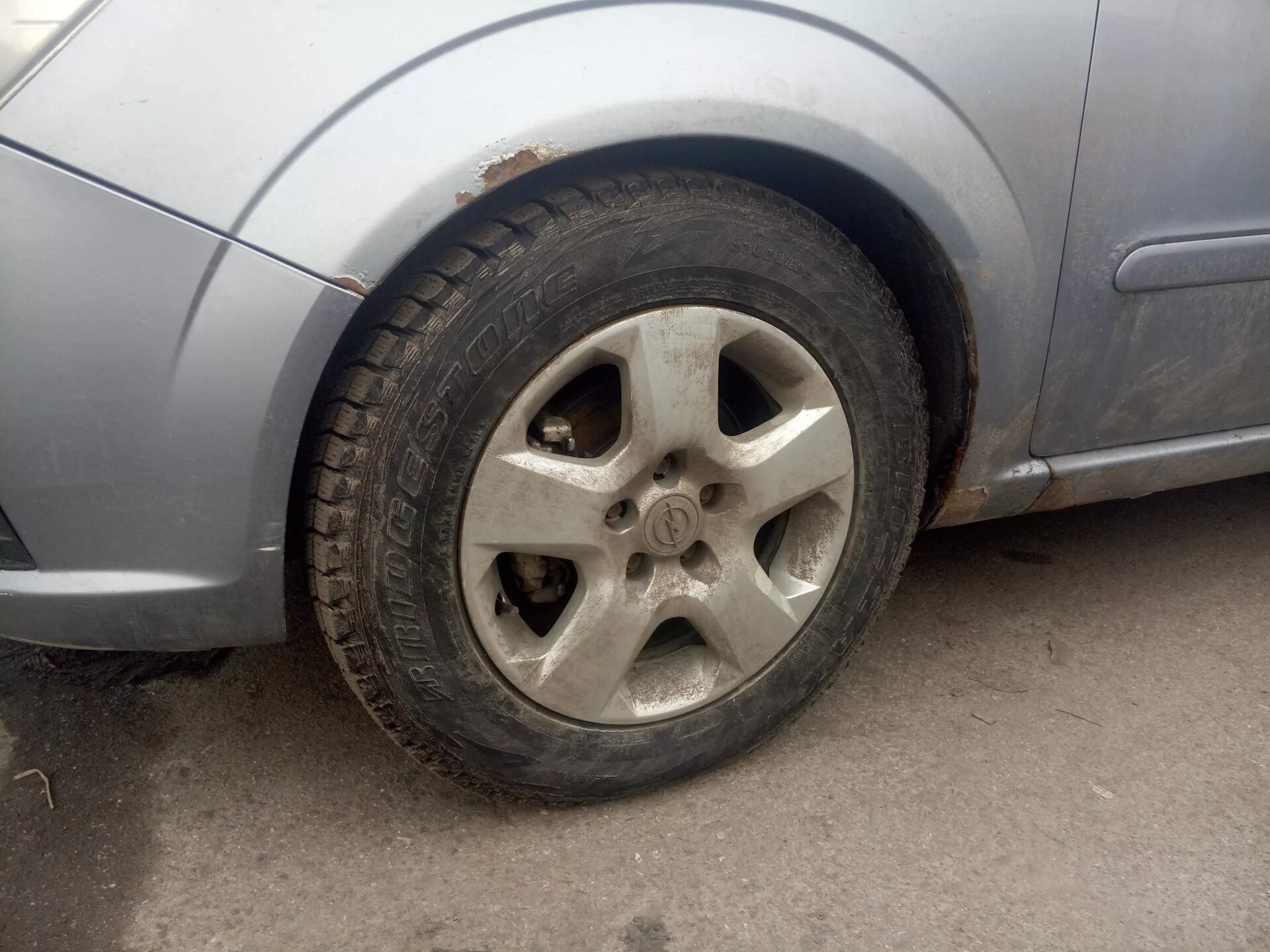 Opel zafira шины. 215/65 R16 на Опель Зафира. На Опель Зафира резина 215/65/16. 215 65 15 На Опель Вектра с. 205/65/15 На Опель Вектра.