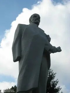 В каком году установлен памятник