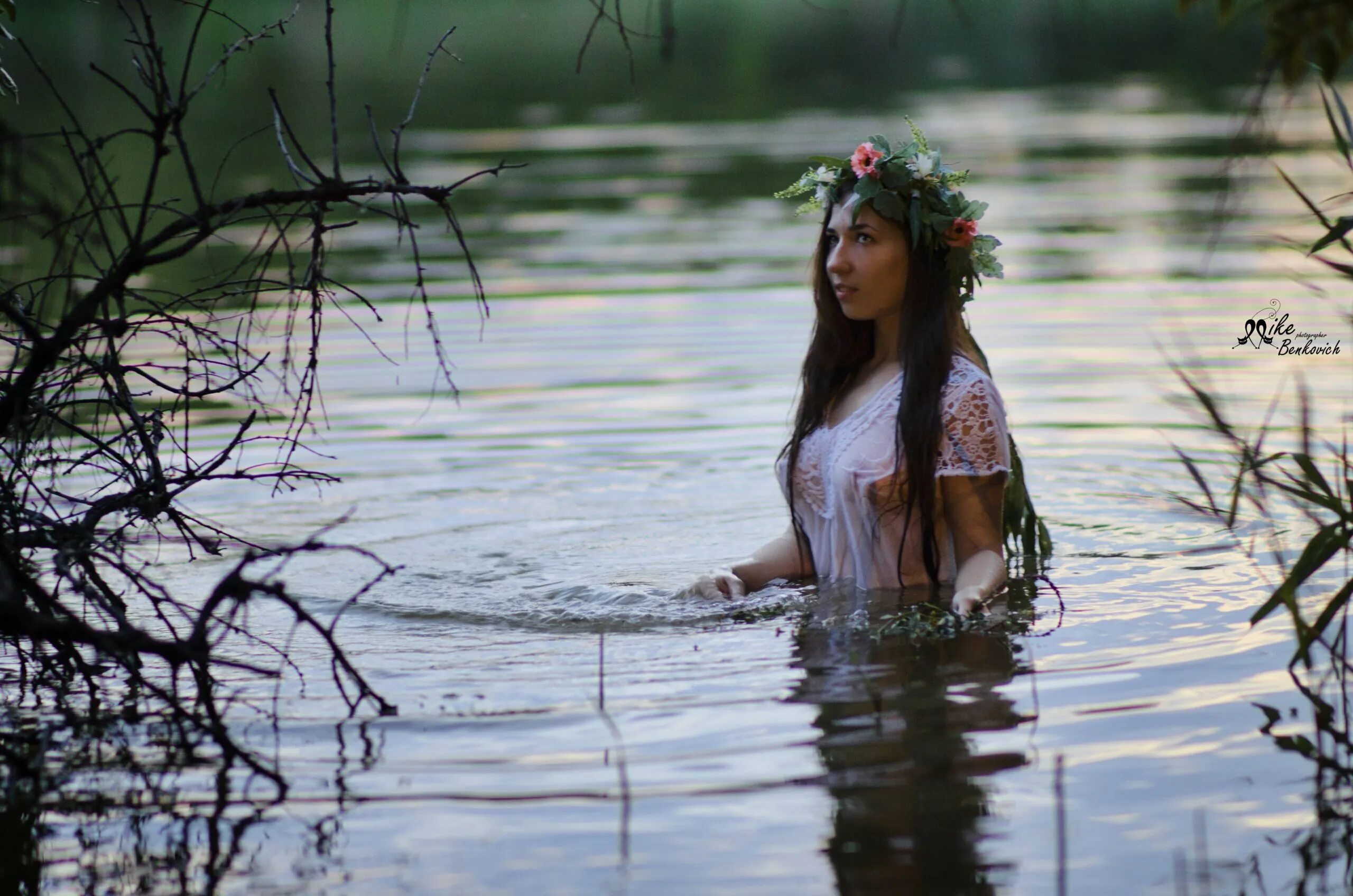 Мавка Славянская Русалка. Мавка Утопленница. Фотосессия в воде.