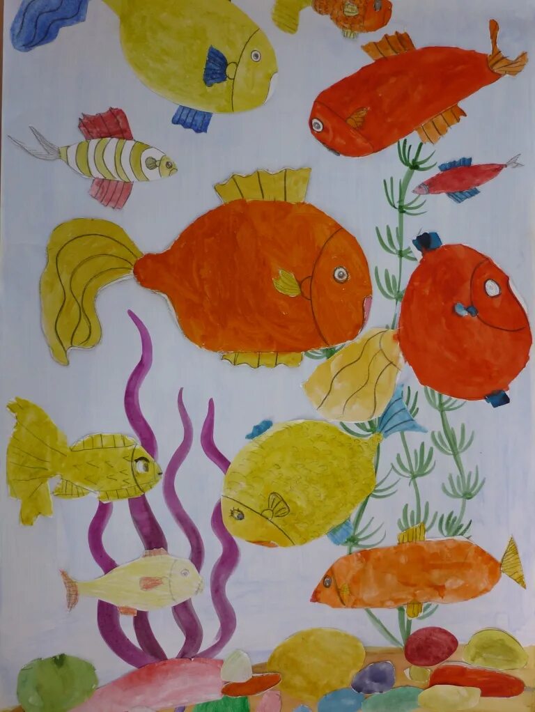 Тема аквариумные рыбки средняя группа. Рисование рыбки в средней группе. Аквариумные рыбки рисование в средней группе. Рисование в средней группе на тему аквариумные рыбки. Рисование в средней группе рыбы в аквариуме.