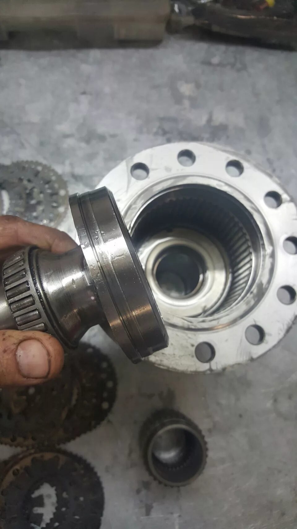 Вискомуфта рав 4 2008. Муфта включения заднего моста рав 4. 41303-42021 муфта. Вискомуфта заднего редуктора тойота рав 4. Подшипник вискомуфты rav4 2007.