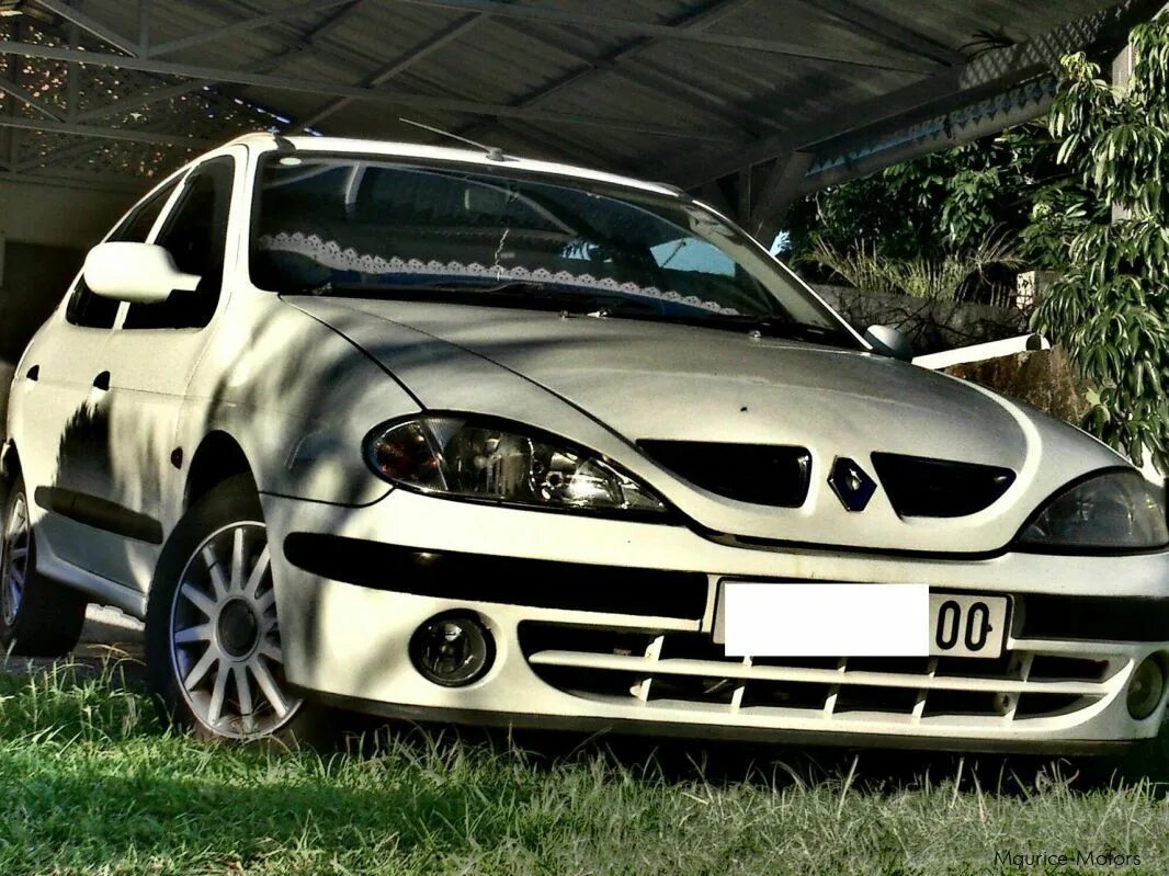Рено меган 1 рестайлинг тюнинг Видео мойка Мегана :) Renault Megane I, 1,4 л, 2002 года видео DRIVE2