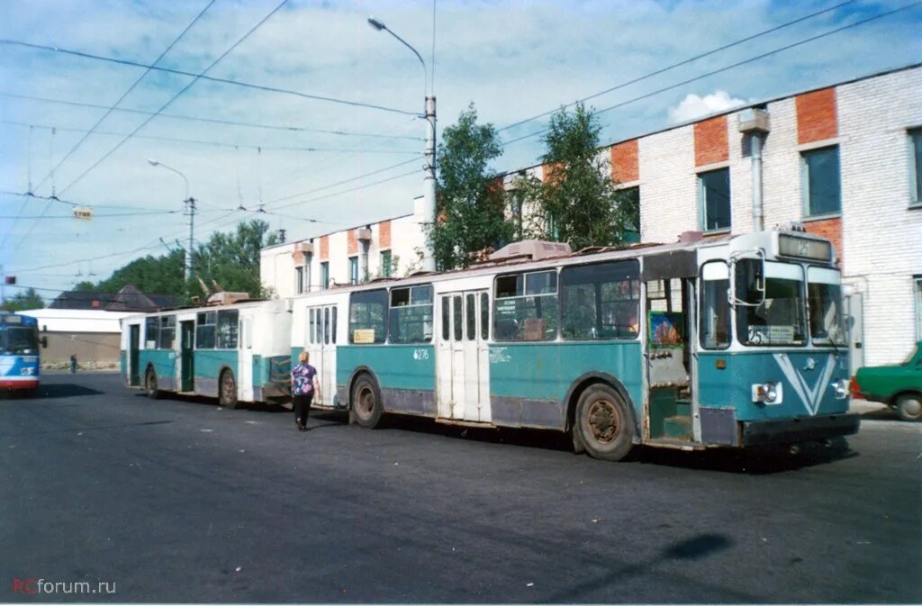 Троллейбус поезд. ЗИУ-9 Ленинград. Троллейбусный поезд ЗИУ-5. Троллейбусные поезда ЗИУ-9. Троллейбус сме.