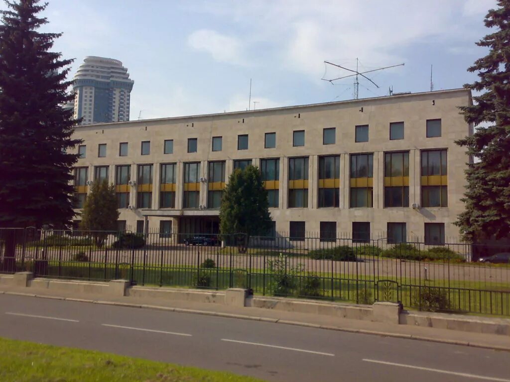 Консульство румынии сайт. Посольство румынии. румынское посольство в москве. посольство румынии в москве мосфильмовская улица.