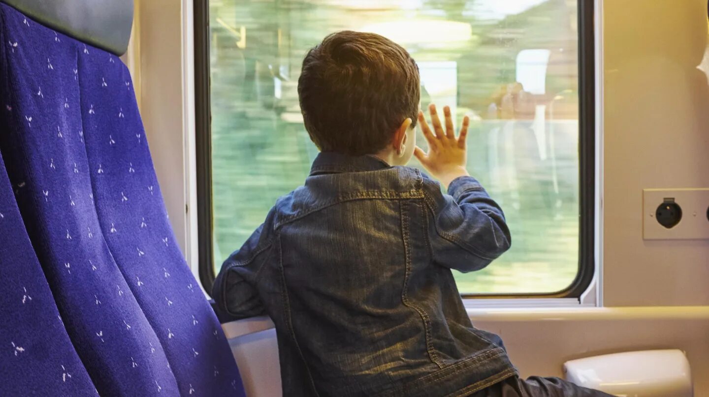 Looks out his window. The woman at the window. Вышел в окно. Человек за окном в полный рост. Мужчина возле окна.