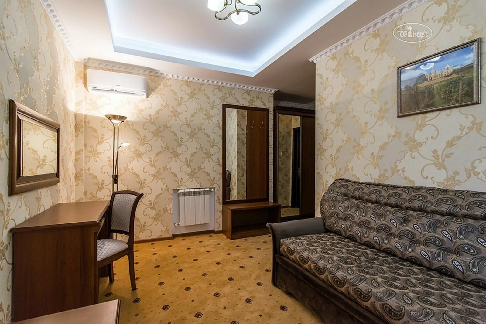 Residence park hotel ул ленина 9 горячий ключ. Гостиница под ключ. Горячий ключ парк отель ул ленина. Горячий ключ парк отель. Ресторан харчевня горячий ключ.