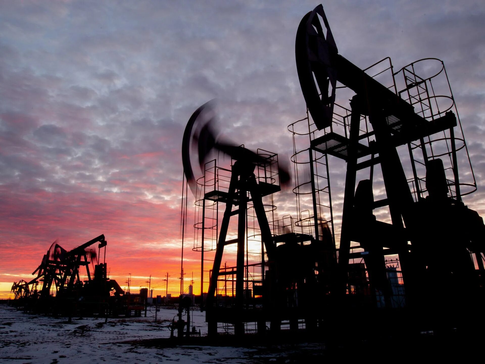 Пампить нефть. Espo нефть. нефтедобыча. добыча нефти и газа. нефтегазовая добыча.