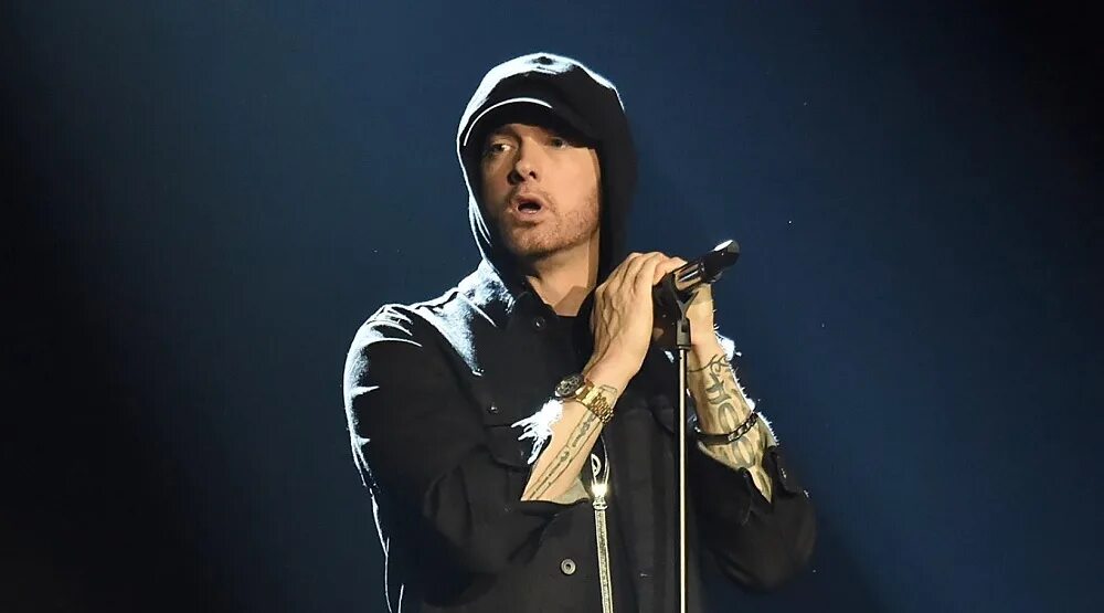 Песня быстрый рэп. Eminem 2022. Рэпер Эминем 2021. Эминем 2017. Эминем фотосессия 2022.