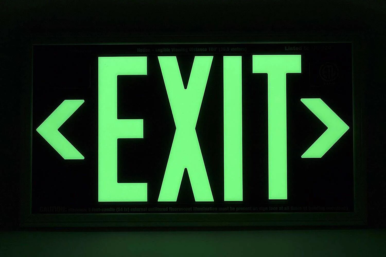 Exit 8 играть. Табличка exit. Вывеска exit. Exit картинка. Табличка exit чёрная.
