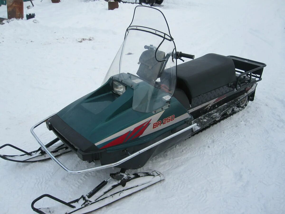 Снегоход bravo. Снегоход bravo. Yamaha bravo 250 t. Ямаха br250t снегоход. Снегоход bravo.