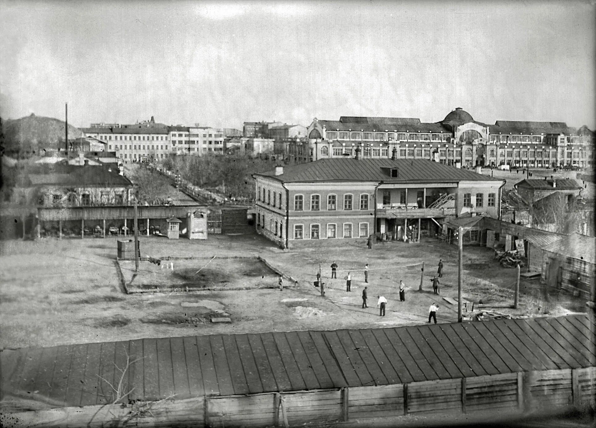 Старый городок история. Гудковские казармы Саратов. Старые казармы Саратов. Старый Ершов Саратовской области. Старый городок.