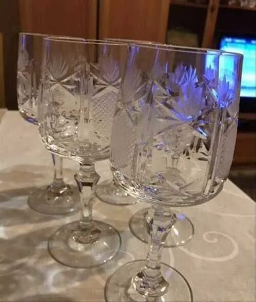 Бокалы югославия ссср хрустальные. Графин хрусталь югославия. Хрусталь югославия. Югославский хрусталь советского периода. Графин хрусталь югославия.