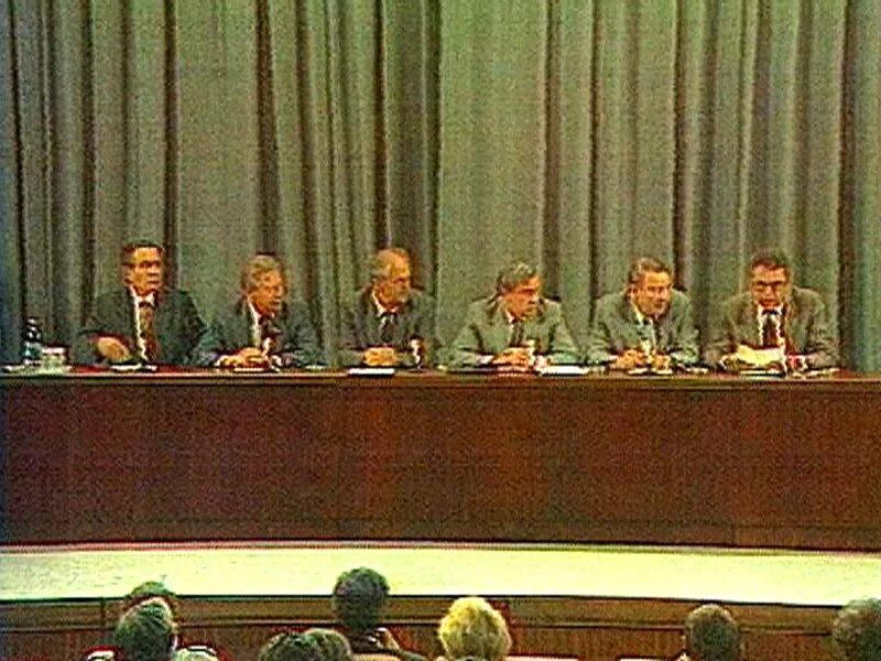 Пресс-конференция (гкчп) 19 августа 1991 года. Вице-президент геннадий янаев. Гкчп 1991. Съезд гкчп. Пресс конференция гкчп 1991.