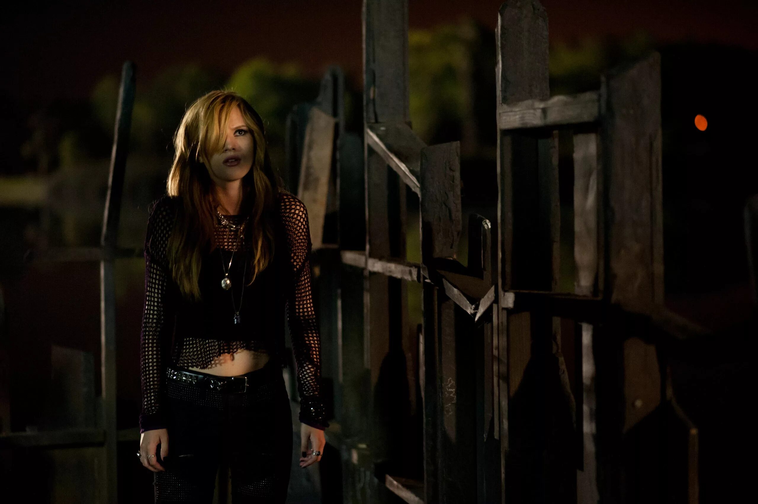 Ужас амитивилля райан. Ужас амитивилля хорошее качество. Ужас амитивилля 2005искрины. Фильм проклятие амитивилля 2005. Ужас амитивилля фильм 2005 хлоя.