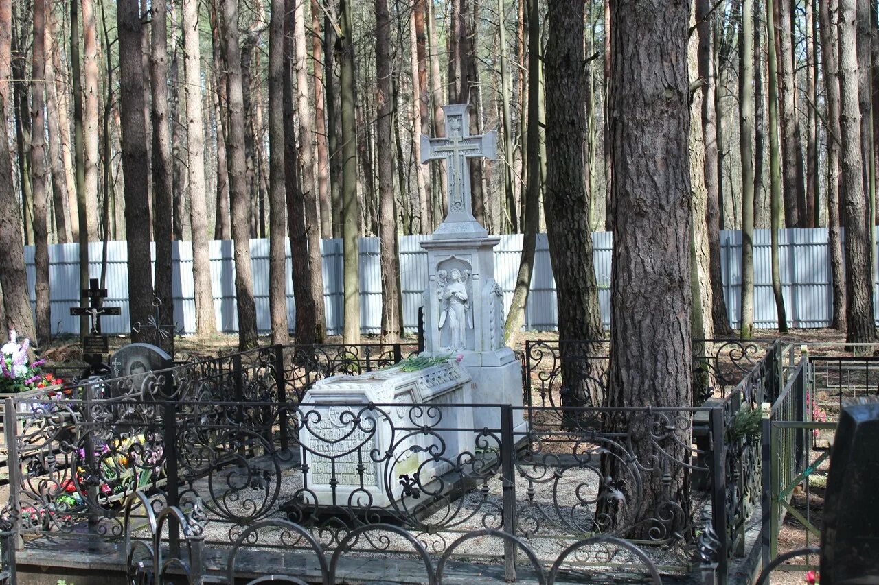 Кладбище гипсовый. Иерусалим кладбище склеп. Городское кладбище новомосковск. Городское кладбище новомосковск. Кладбище на гипсовом новомосковск.