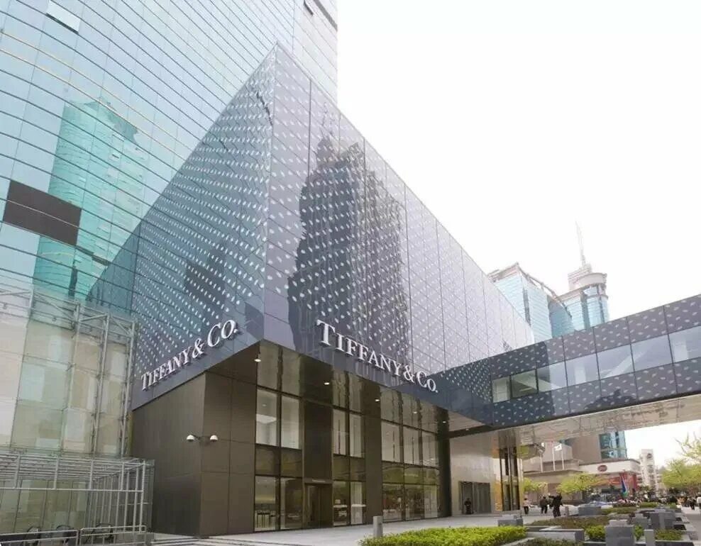 Китай город набережная. Бар insider. Cos shanghai. Шанхай барин. Сертификат китай.