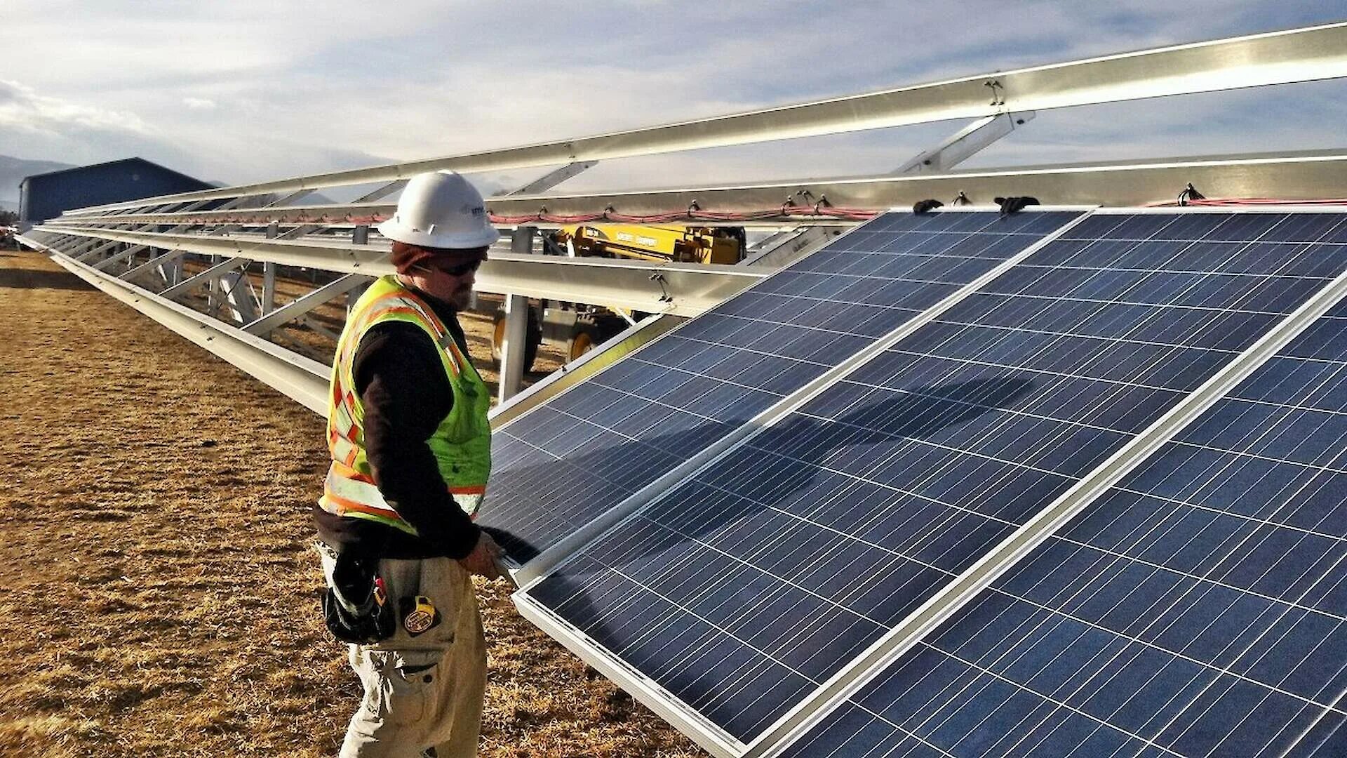 Ашалимская Солнечная электростанция. Солнечные батареи ферма. Solar Panel Construction. Солар стафф. Solarstaff