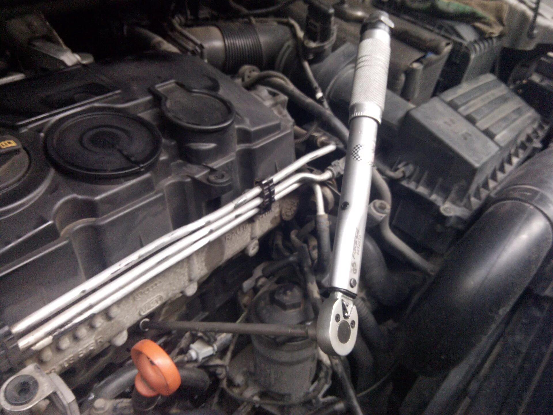 Двигатель 1 9 TDI Фольксваген т5 свечи накала. Volkswagen Caddy 2.0 TDI свечи накала. Фольксваген Туран 1 6 дизель свечи. Т 6 Фольксваген свечи накала. Свеча накала фольксваген т5