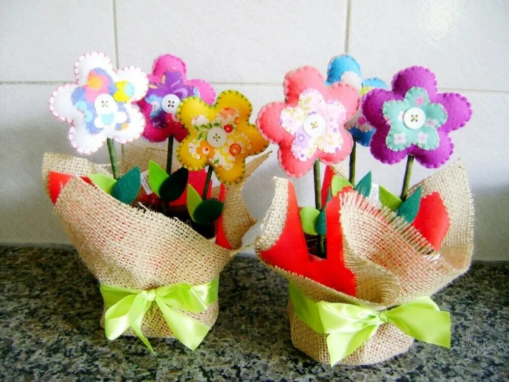 Текстильные цветы. Букет тюльпанов из ткани. Подарок к 8 марту своими руками. Тюльпаны из ткани. Подарок к 8 марту своими руками.