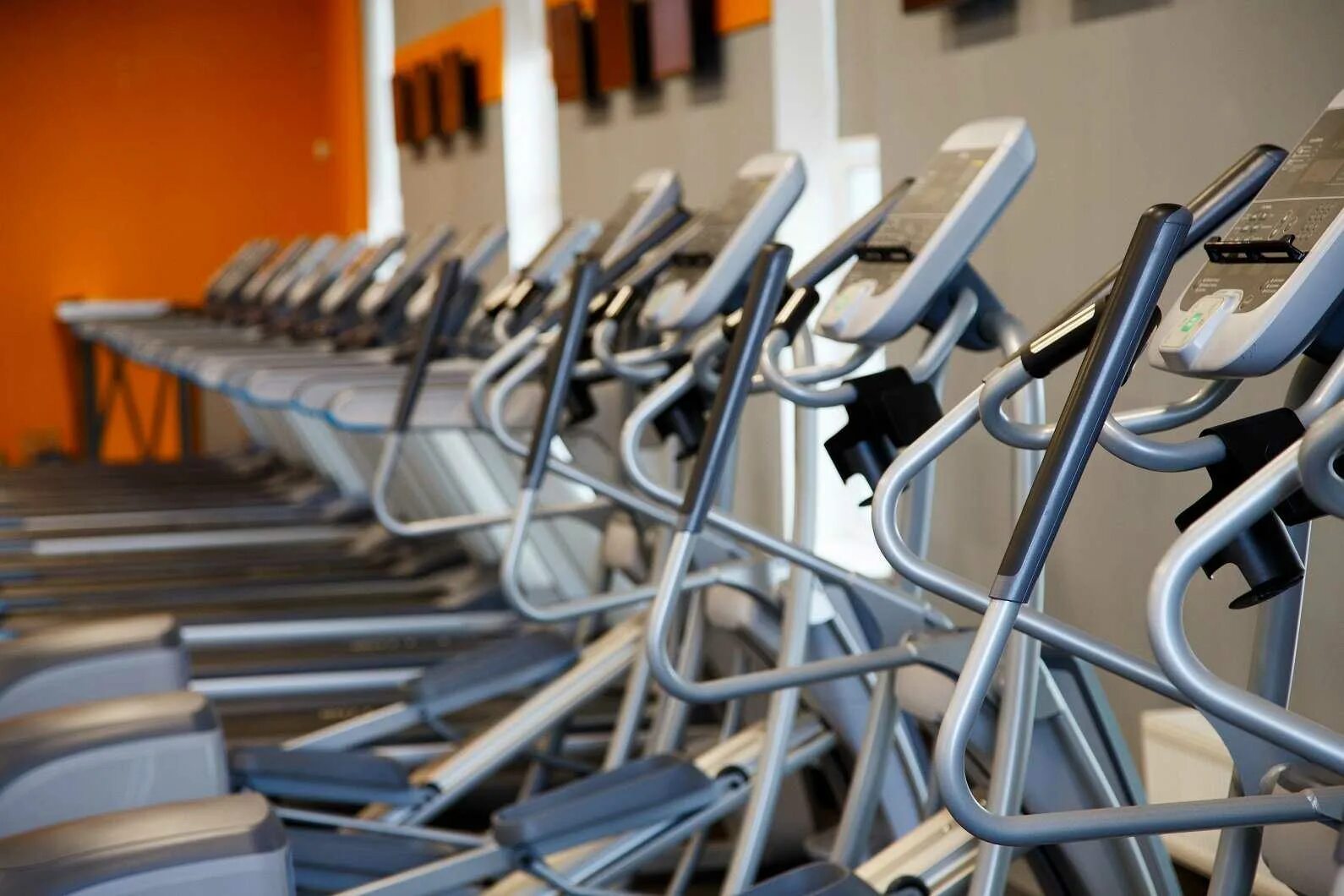 Тренажерный зал магнитогорск дюна. Форум тренажерный. Ягуар фитнес магнитогорск. Форум тренажерный. Атмосфера пенза тренажерный зал.