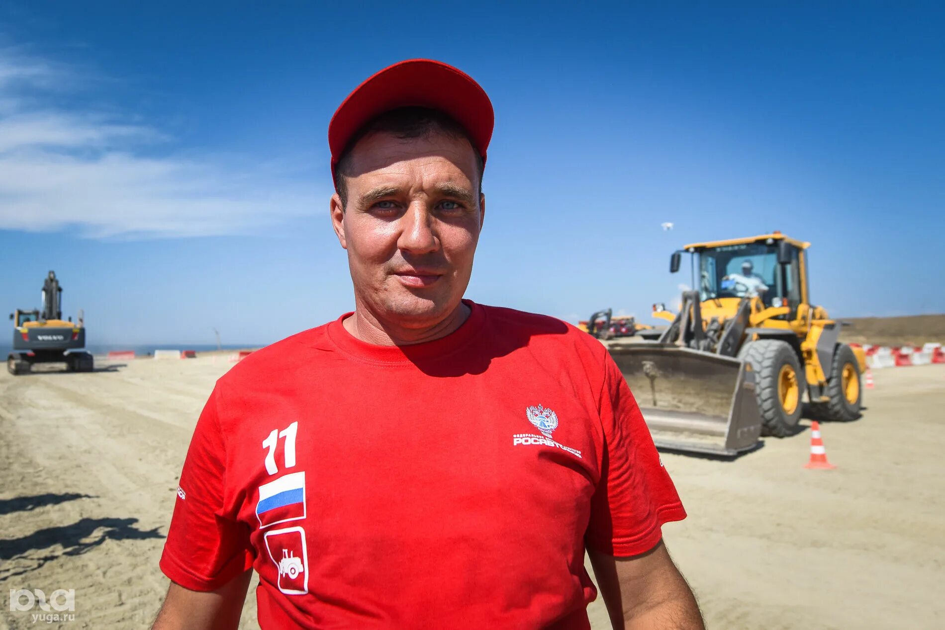 прораб мастер дорожный. прораб дорожного строительства. прораб дорожный картинка. инженер автодорог. прораб на стройке.