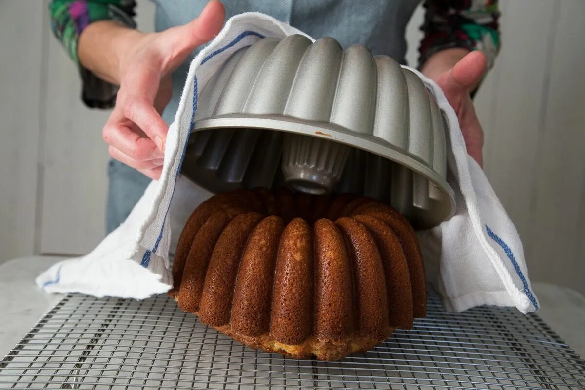 Хир ми аут кейк что это