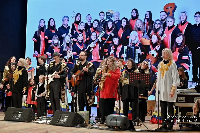 Народный ансамбль россии гренада. Группа гренада (ансамбль). Ансамбль гренада. Группа гренада (ансамбль). Ансамбль гренада.