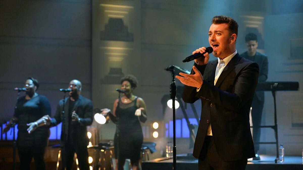 Концерты 202. Наив 2022. Концерты 202. Концерт басты в питере. Наив группа сейчас.