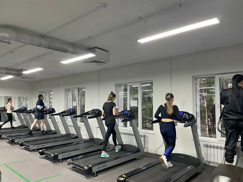 Грине фитнес нижний новгород. Green Fitness Club Лобня. Green Fitness Красногорск. Green фитнес Красногорск Изумрудные холмы. Фитнес Green Изумрудные холмы.