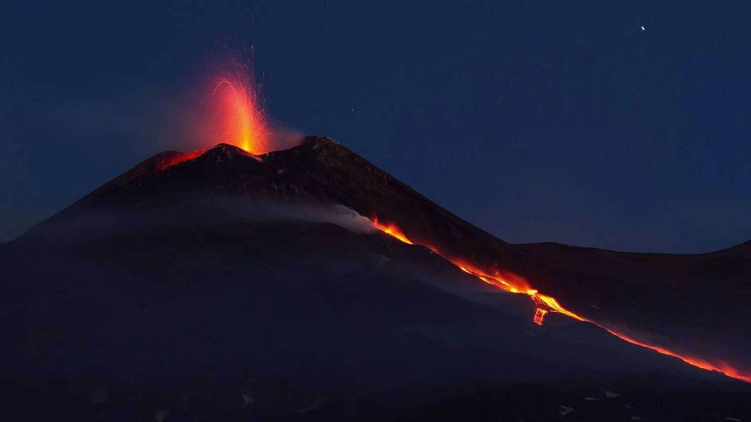 Извержение вулкана ключевская сопка. Меры по уменьшению потерь от извержения вулканов. Вулкан попокатепетль извержение. Извержение вулкана. Меры по уменьшению потерь от извержения вулканов обж.