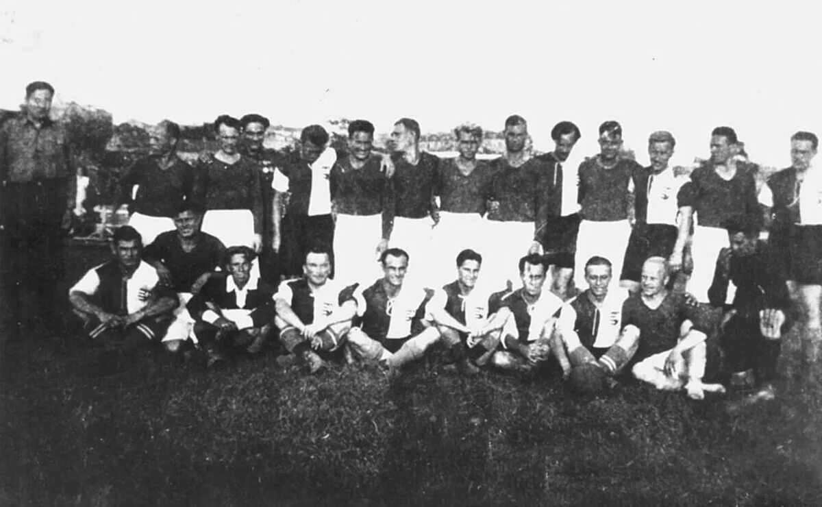 Николай трусевич. Матч динамо 1942 смерти. Матч киев 1942. Киевское динамо 1942. Команда старт 1942 киев.