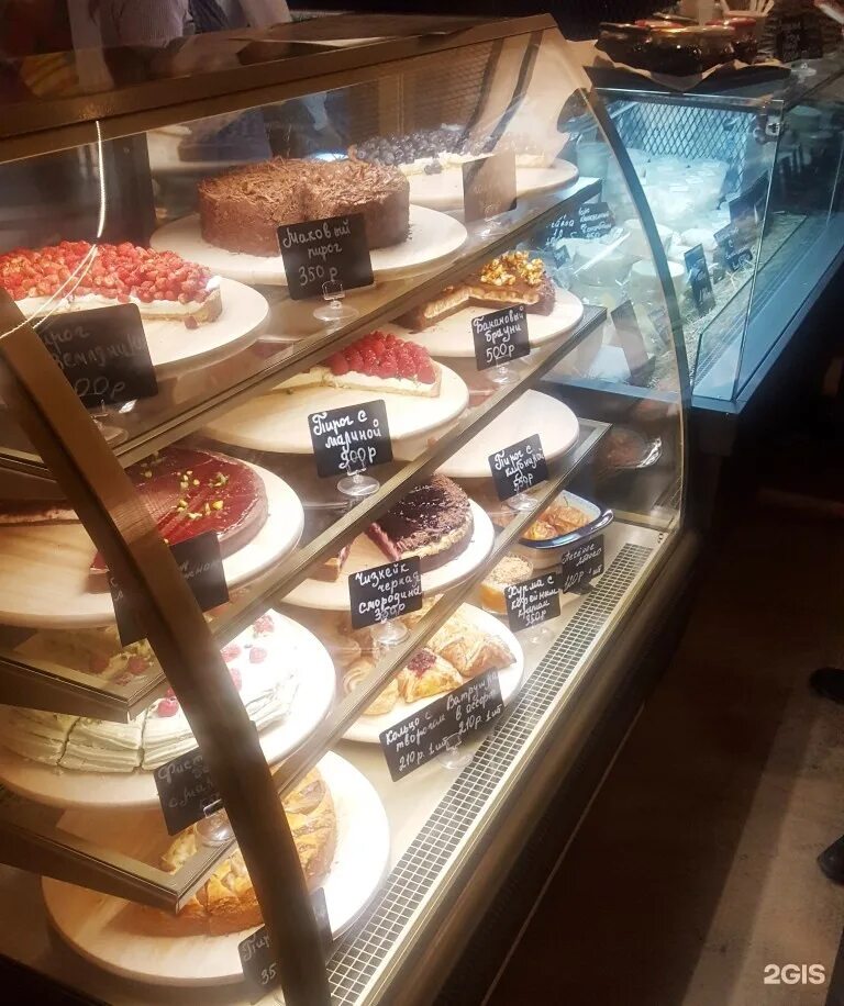 Сыроварня красный октябрь веранда. Воронеж улица ленина 10 корп 1 сыроварня. Кафе сыроварня воронеж парк динамо. Реджано сыроварня реж. Родниковская сыроварня.