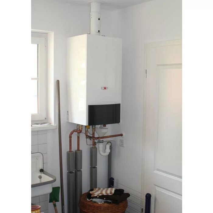 Обвязка настенного котла фото. Газовый котел vaillant двухконтурный. Котел газовый fondital antea rbtfs 40. Одноконтурный газовый котел настенный. Газовый котел в интерьере.