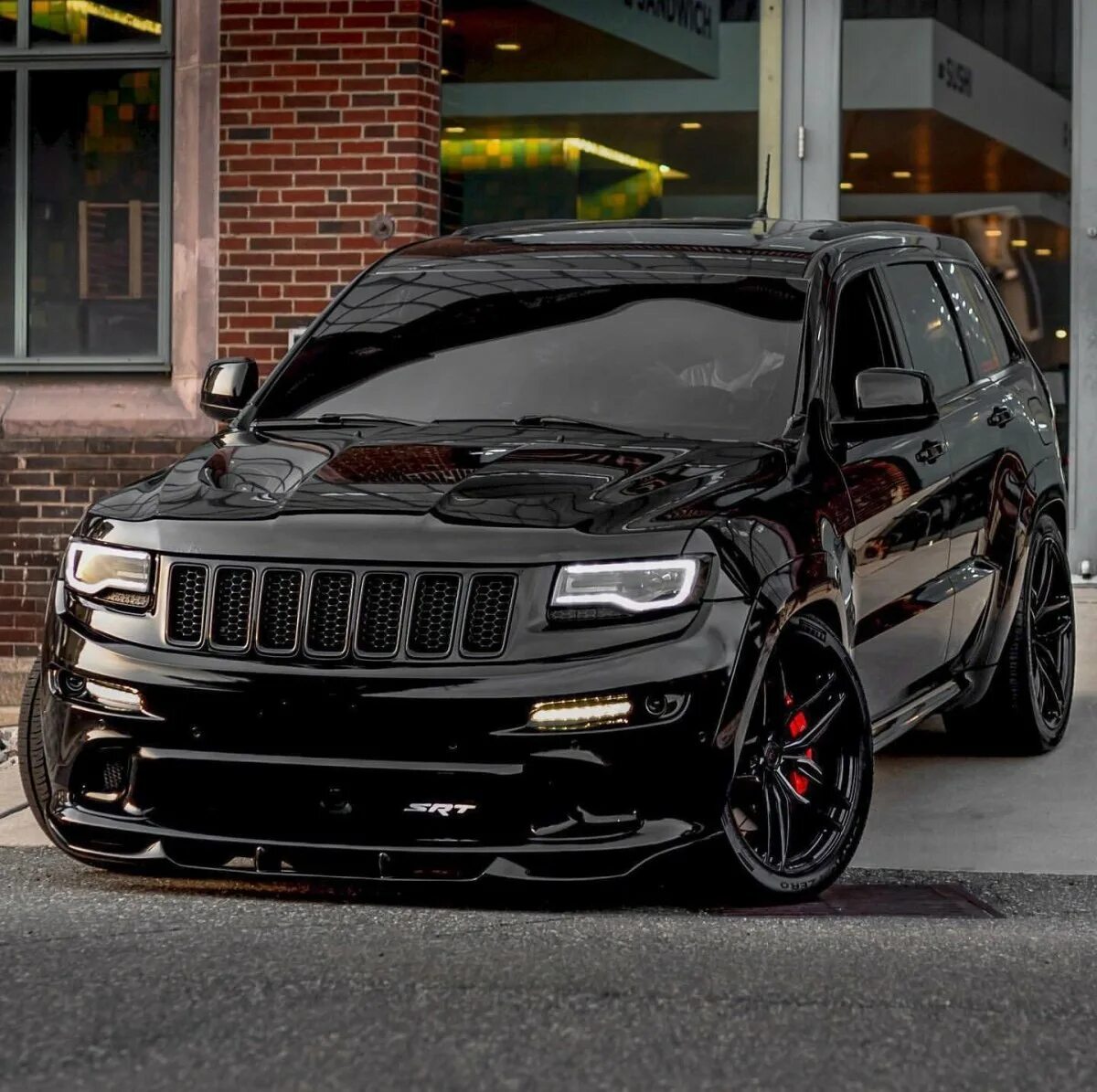 Гранд Чероки СРТ 8. Jeep Grand Cherokee srt. Гранд Чероки srt8. Jeep Grand Cherokee srt8 2020.