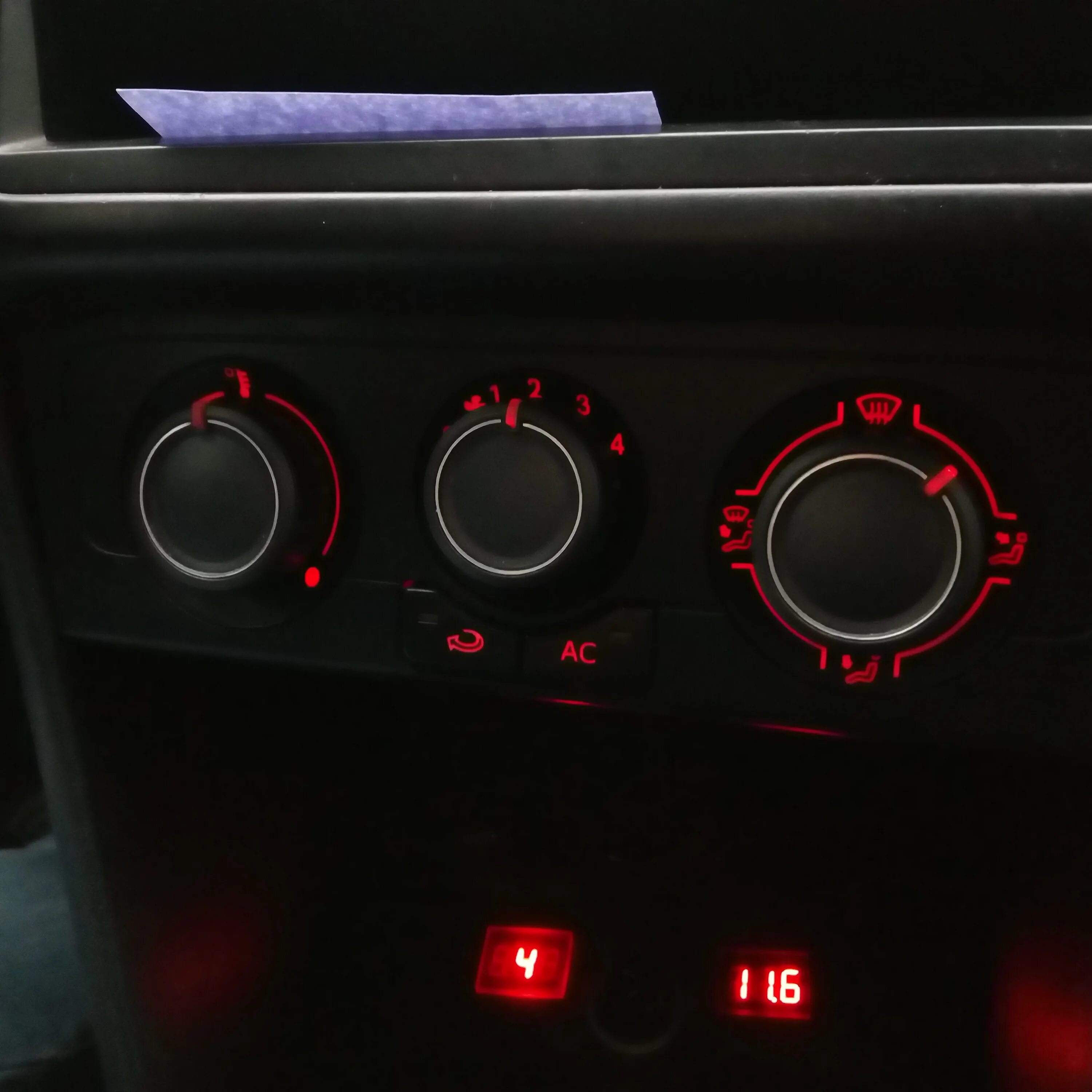 Блок управления отопителем фольксваген поло. 6rf820045c. Ручки блока управления отопителем vw polo sedan. Блок печки фольксваген поло. Переключатель печки vw polo 2010.