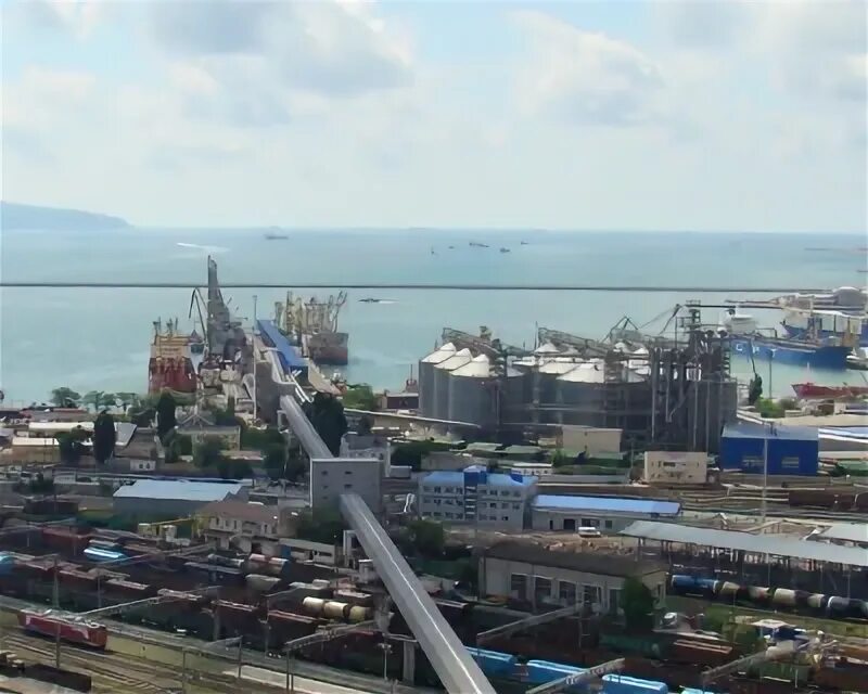 Тд риф сайт. Порт риф в азове. торговый дом риф терминал.