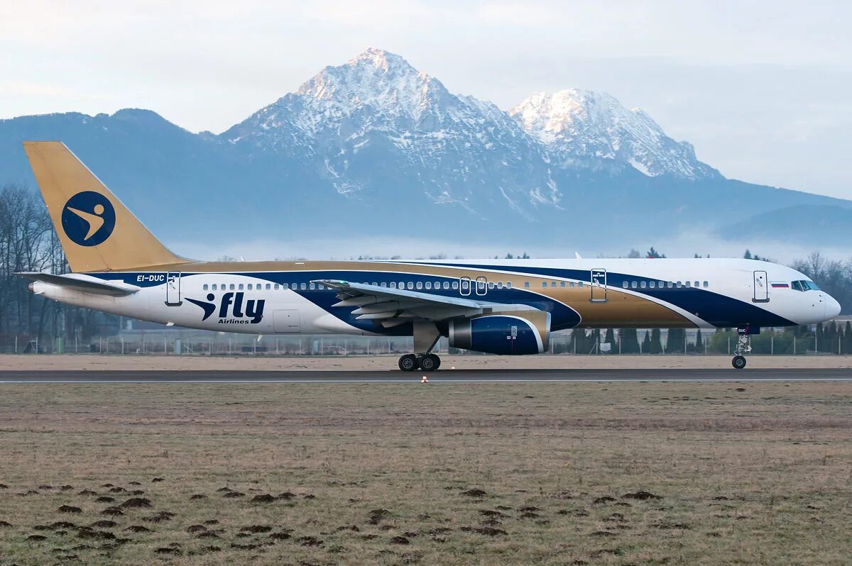Ai fly. Boeing 757 ifly. боинг 757 ай флай. самолёт боинг 757-200 ай флай. boeing 757 icelandair.