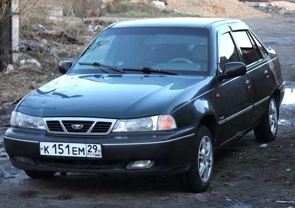 Дэу 2000 года. Daewoo Nexia 1. Daewoo Nexia 2000 г. Нексия 1 Daewoo. Daewoo Nexia 1.5.