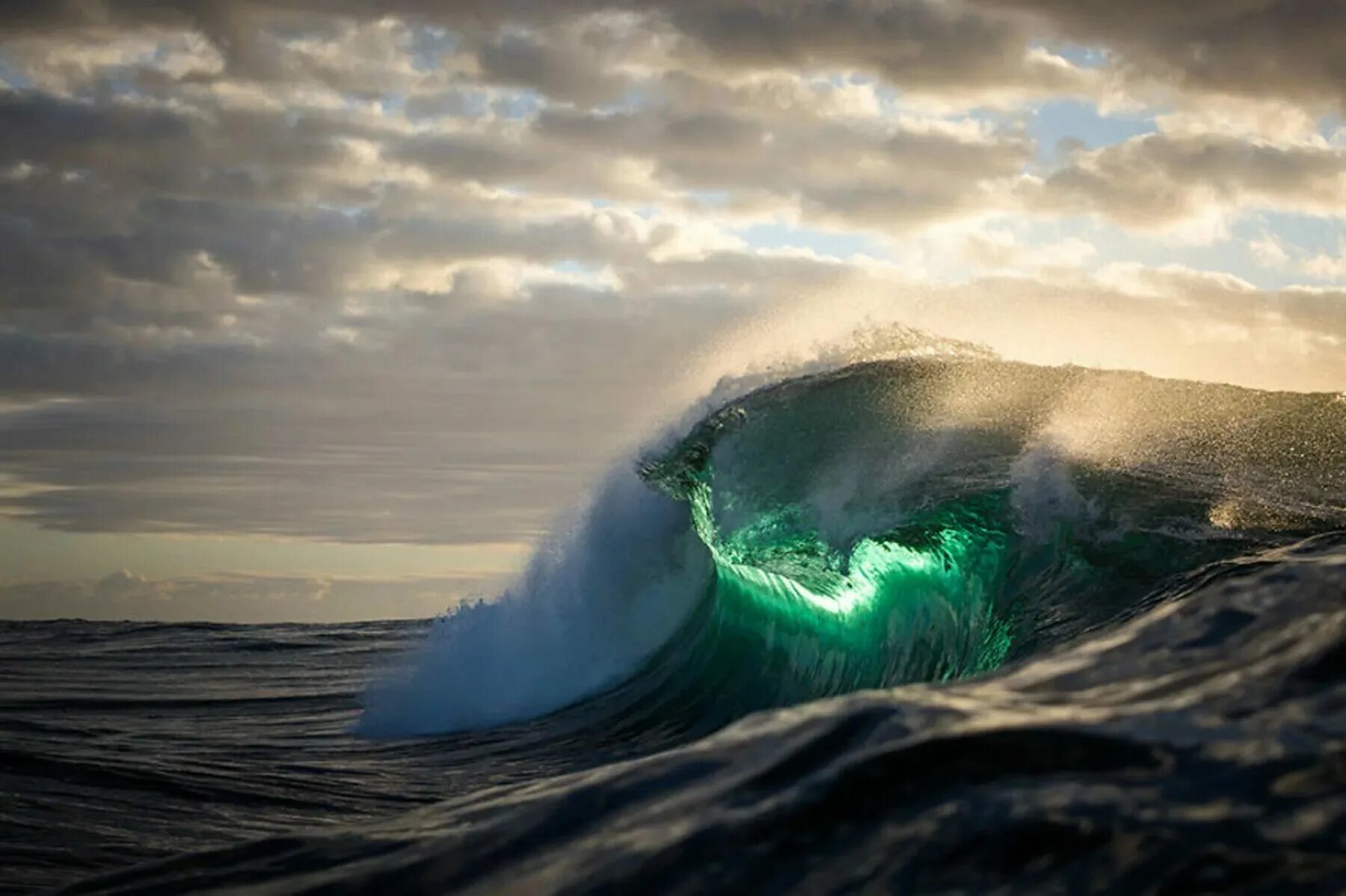 Диффузные волны. Уоррен Килан волны. Красота моря. Океан волны.