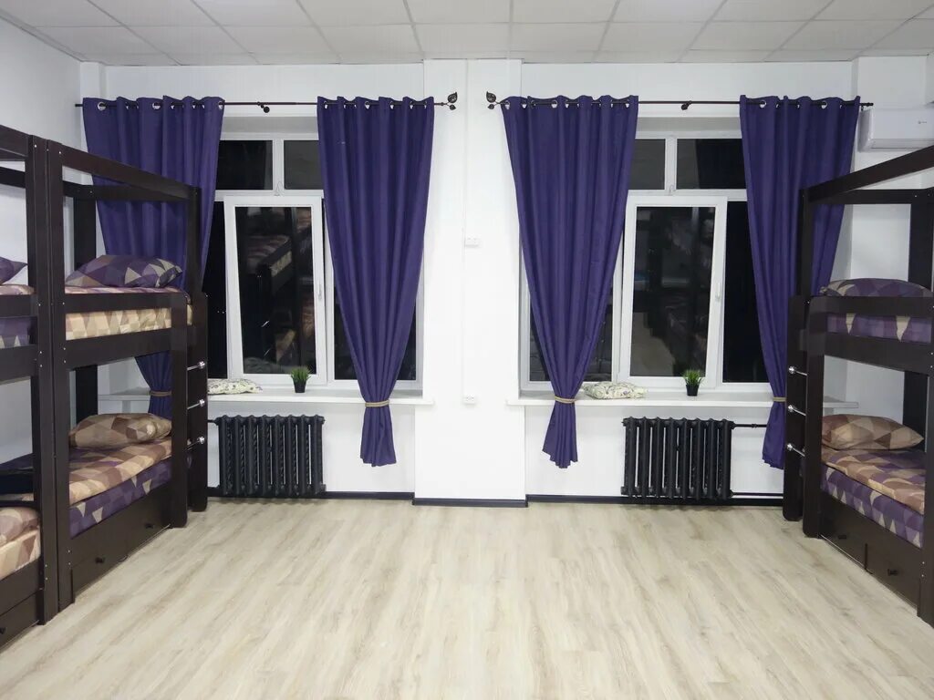 хостел берлога ялта. хостелы в ялте. хостел берлога. хостел поляны 57а. хостел берлога поляны 57а.